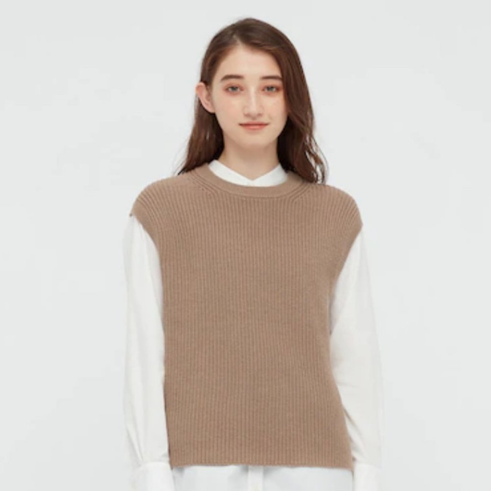 Uniqlo Side Slit Womens Vest - Size XL